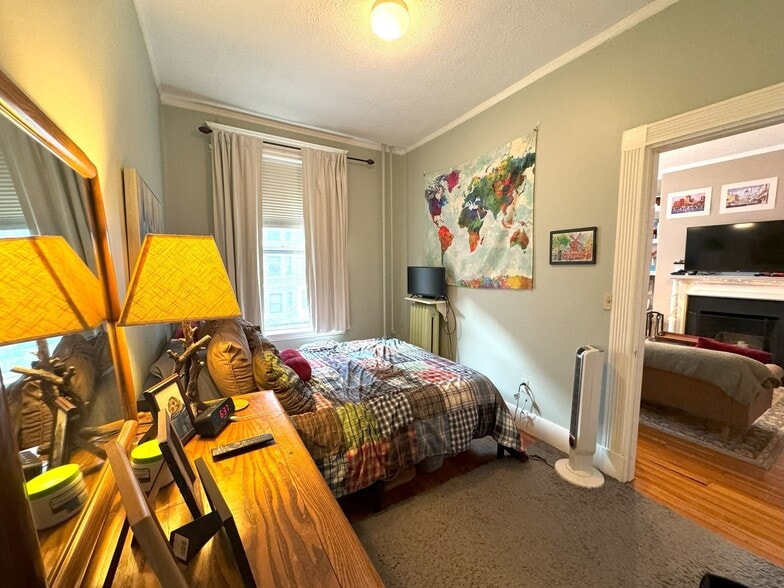 Building Photo - 30 Peterborough St