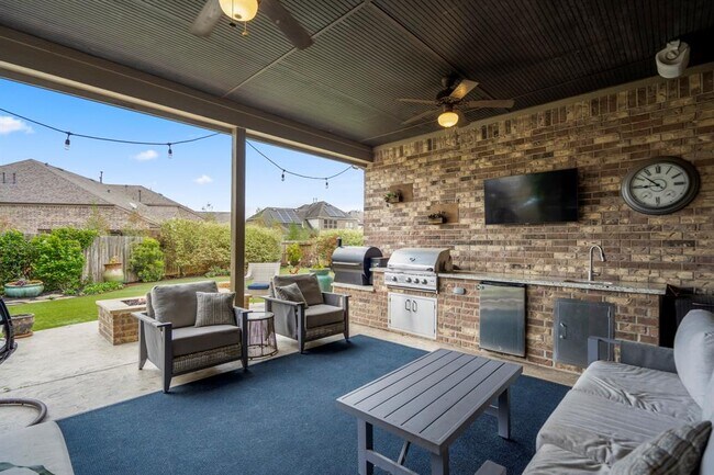Building Photo - 28203 Middlewater View Ln