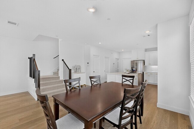 Building Photo - 1032 Bristleleaf Wy