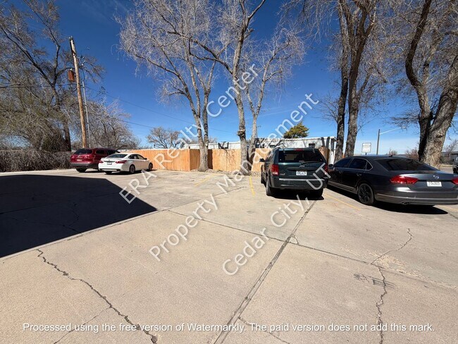 Building Photo - 2 Bedroom - 1 bath apartment