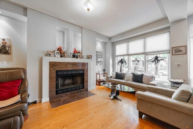 Building Photo - 1723 N Wood St