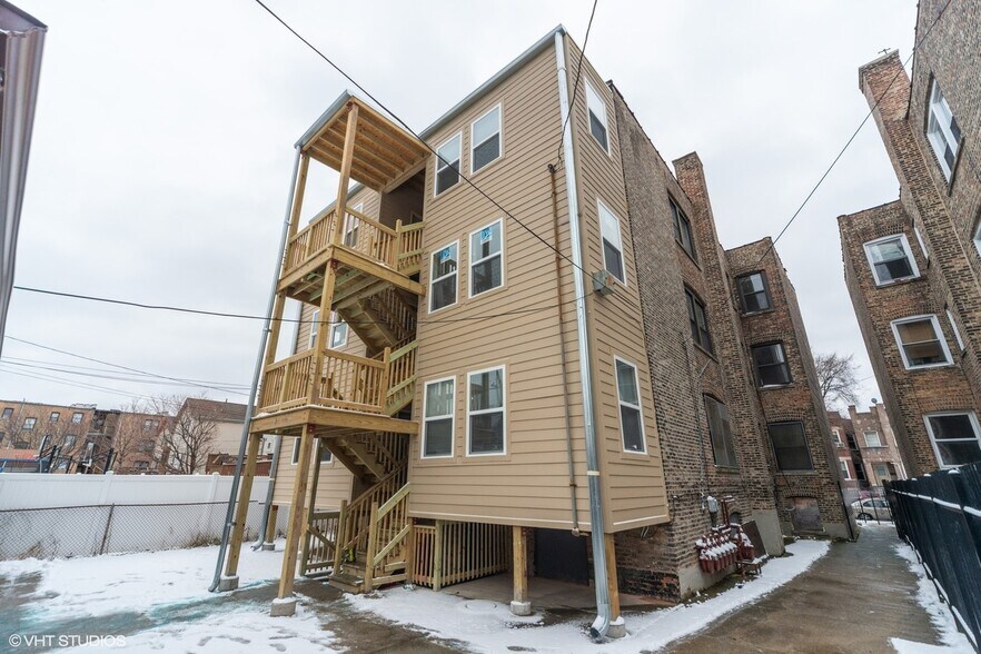 Building Photo - 4936 W Jackson Blvd