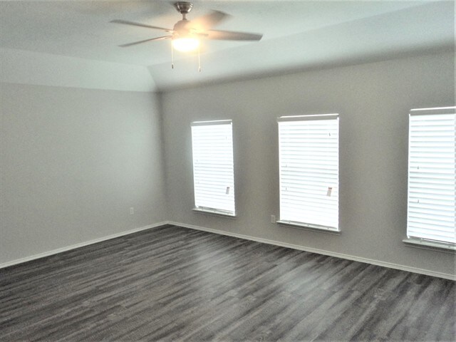Building Photo - 14006 Honey Bee Ct