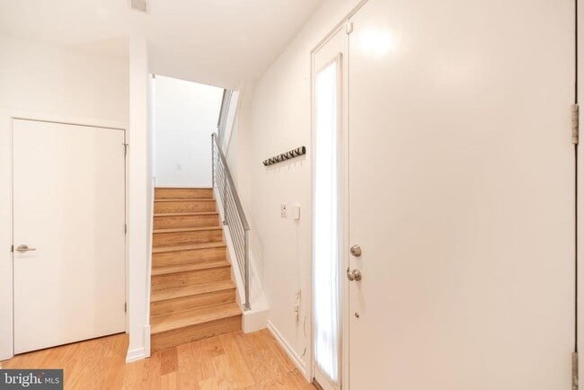 Building Photo - 444 Fairmount Ave