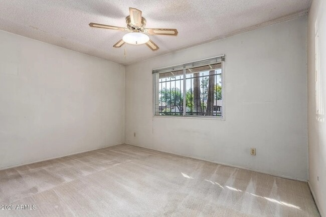 Building Photo - 650 E Malibu Dr