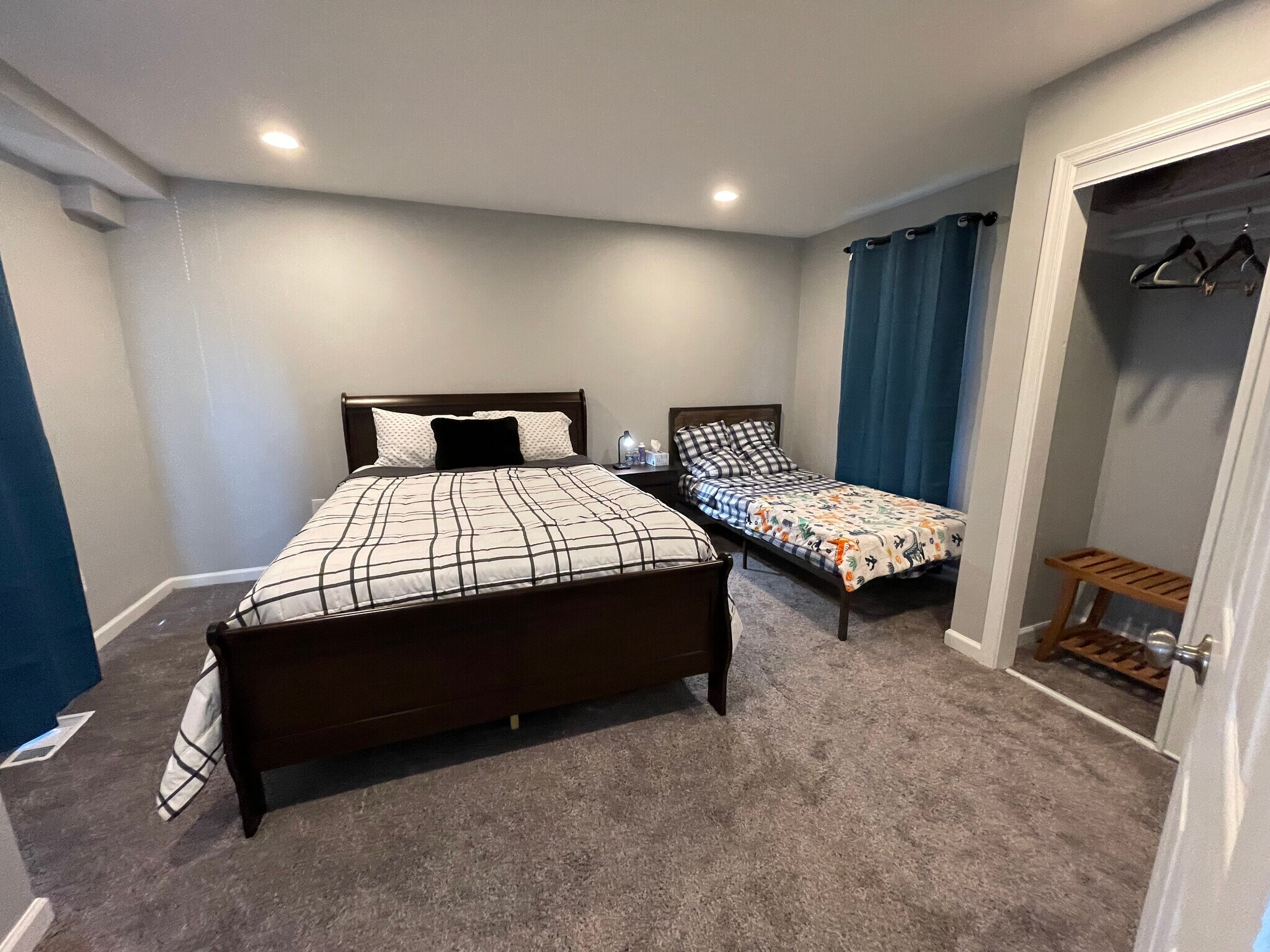 Building Photo - 1701 Spence St