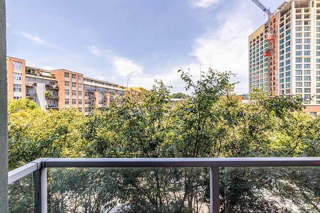 Building Photo - 620 Glen Iris Dr NE