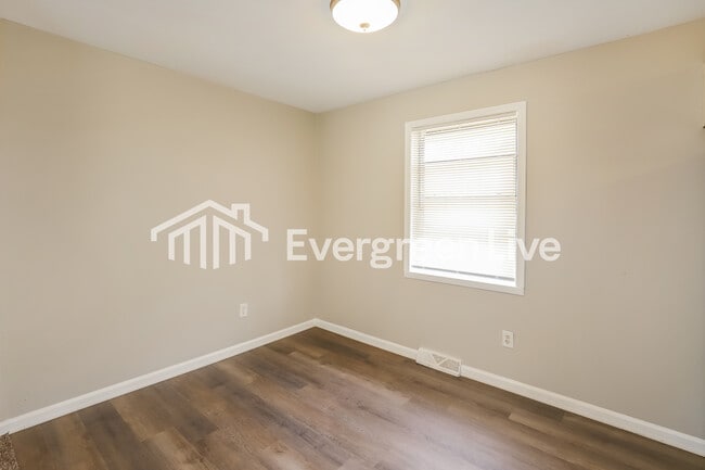 Building Photo - 4719 NW Fisk Ave