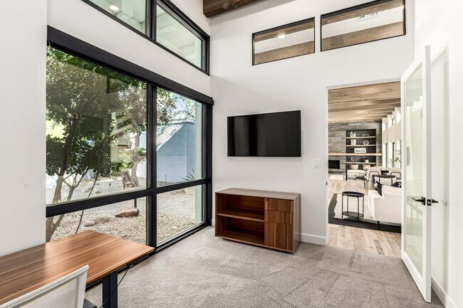 Building Photo - 9917 N 52nd St