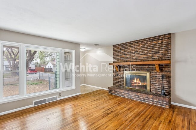 Building Photo - 2 bedroom 1 bath home