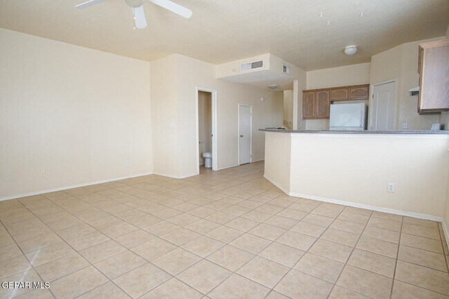 Building Photo - 5904 Cielo Del Rey Pl