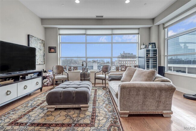 Building Photo - 8025 Maryland Ave