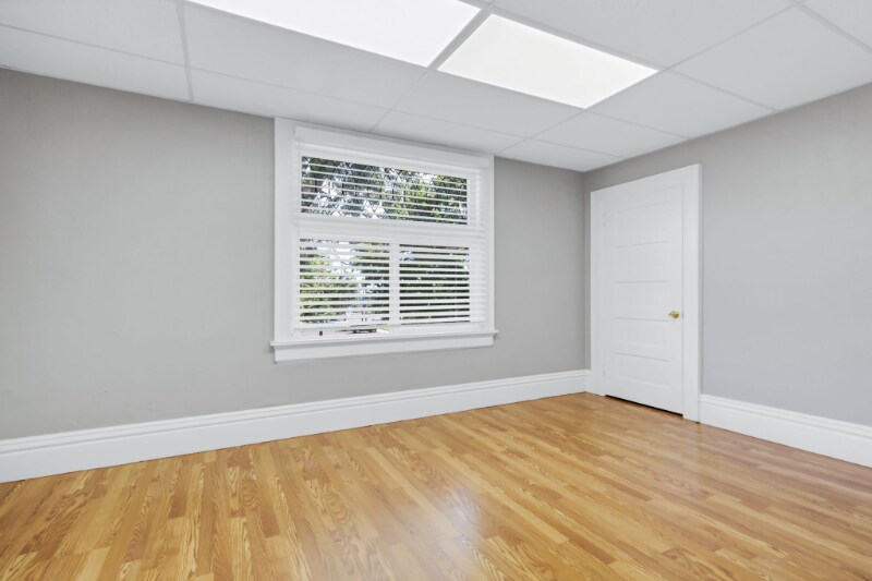 Building Photo - 1427 9th Ave