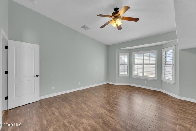 Building Photo - 232 Ave Mirador