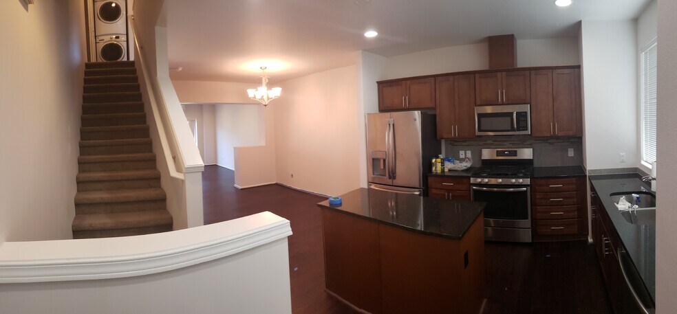 Kitchen - 3425 30th Dr