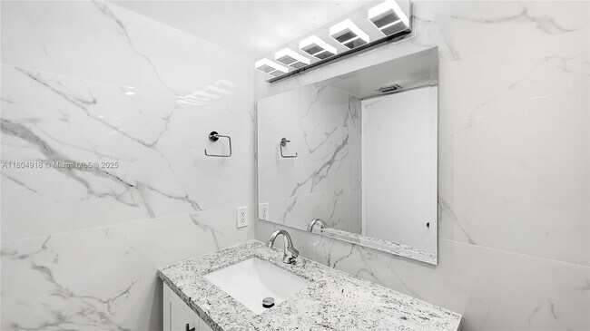 Building Photo - 7975 SW 86th St