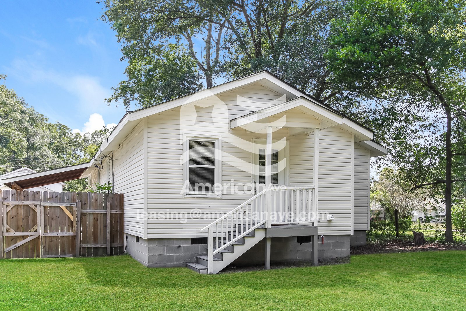 Building Photo - 2210 Tudor Dr