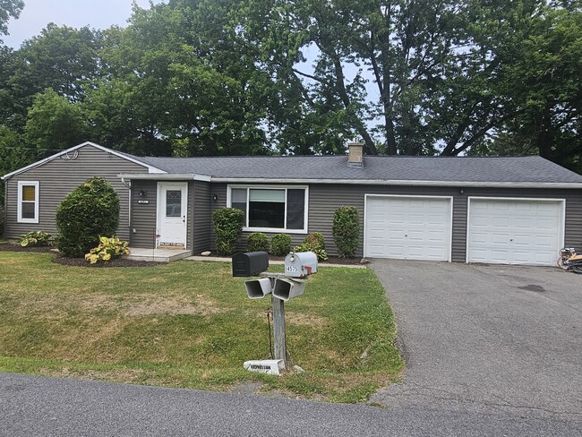 Building Photo - 4582 Maiden Ln