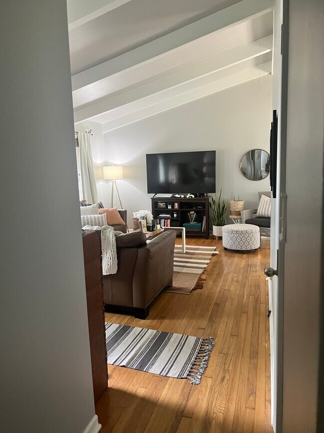 Building Photo - 5411 W 76th St