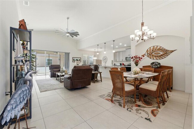 Building Photo - 1033 Sawgrass Dr