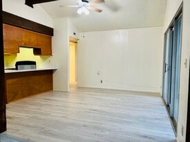 Building Photo - 2930 Lerwick Rd