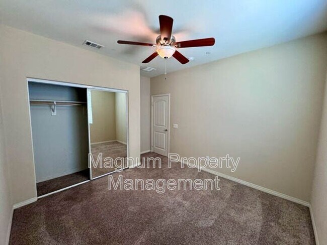 Building Photo - 34726 Yellow Root Ct