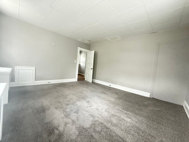 Building Photo - 2604 Hamilton Ave
