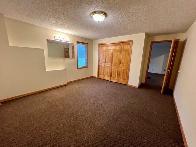 Building Photo - 2515 Old Golf Course Rd