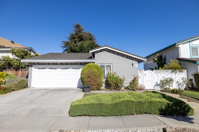 Primary Photo - Charming Niles District Home with Private ...