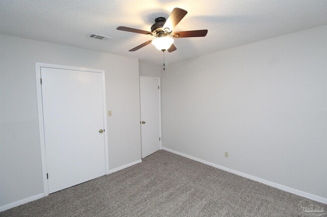 Building Photo - 923 Brookside Pl