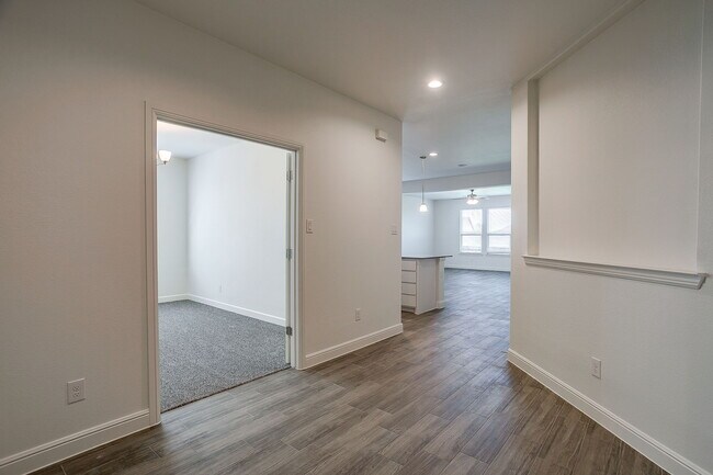 Building Photo - 509 Bighorn Pass
