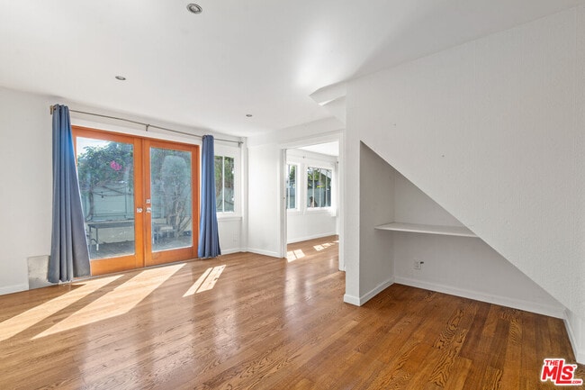 Building Photo - 1640 Electric Ave