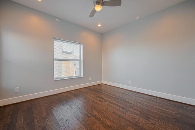 Building Photo - 9404 Glenfield Ct