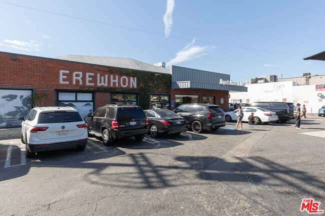 Building Photo - 2616 Abbot Kinney Blvd