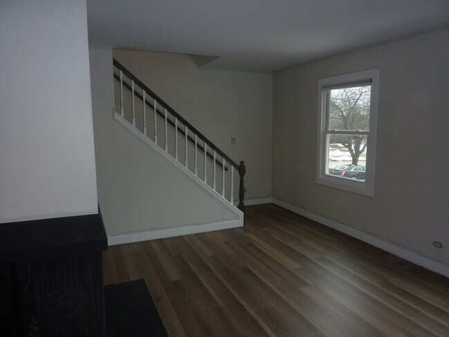 Building Photo - 1919 Finchley Ct