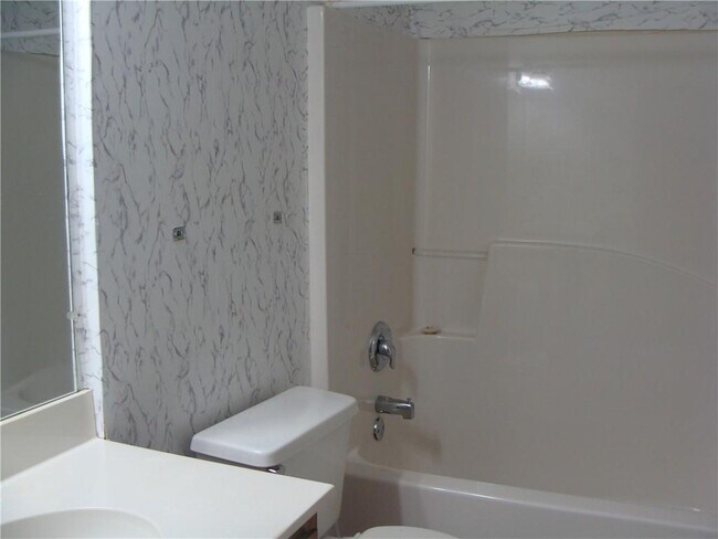 Building Photo - 3483 Fannin Dr