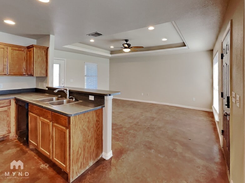 Building Photo - 115 Jolin Ln