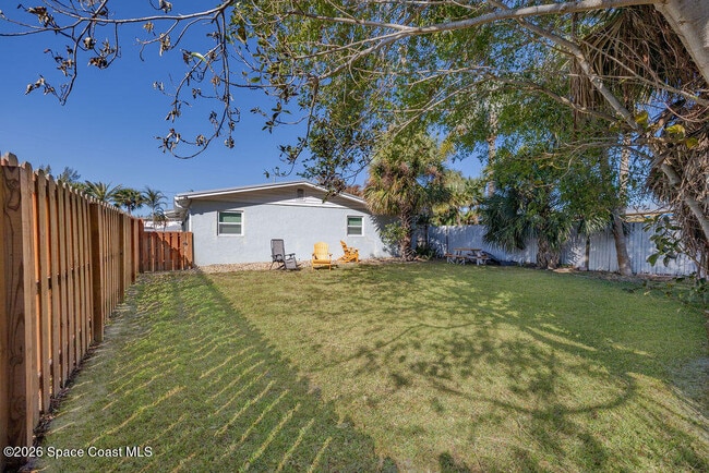 Building Photo - 722 Granada St