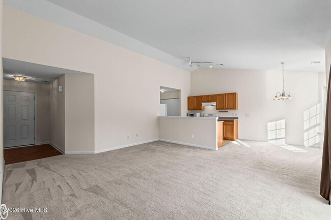 Building Photo - Beautiful 3-Bedroom Home in a Highly Desirable Community