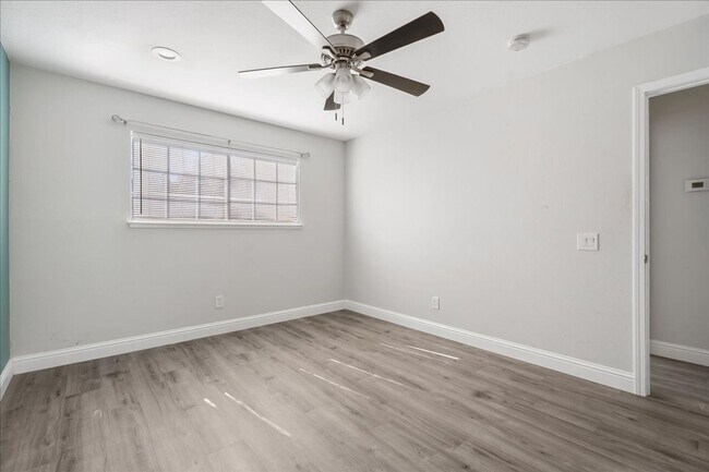 Building Photo - 4006-4008 Tricia Way