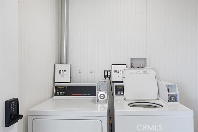 Building Photo - 6679 Linda Vista Rd