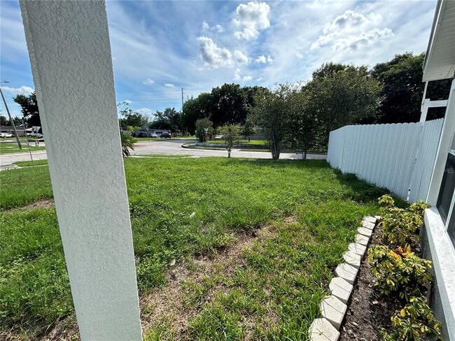 Building Photo - 6603 Cocos Dr