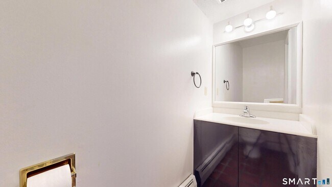 Building Photo - 6 Lyle Ct