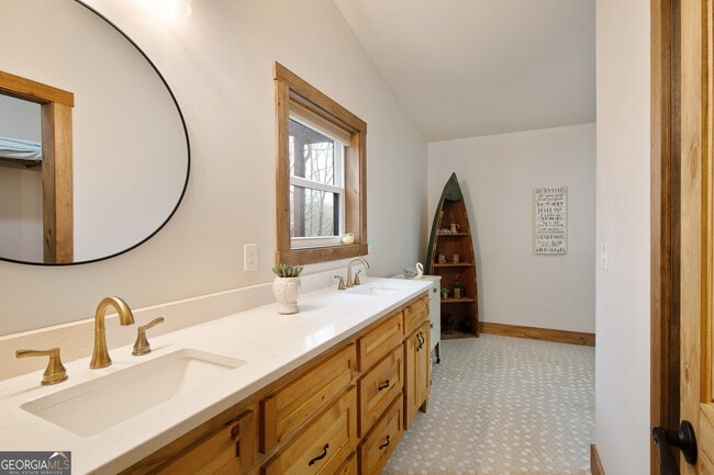 Building Photo - 642 Crabapple Dr