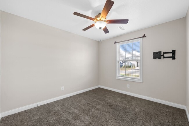 Building Photo - 1062 Whitney Dr