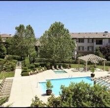 Building Photo - 701 Gibson Dr