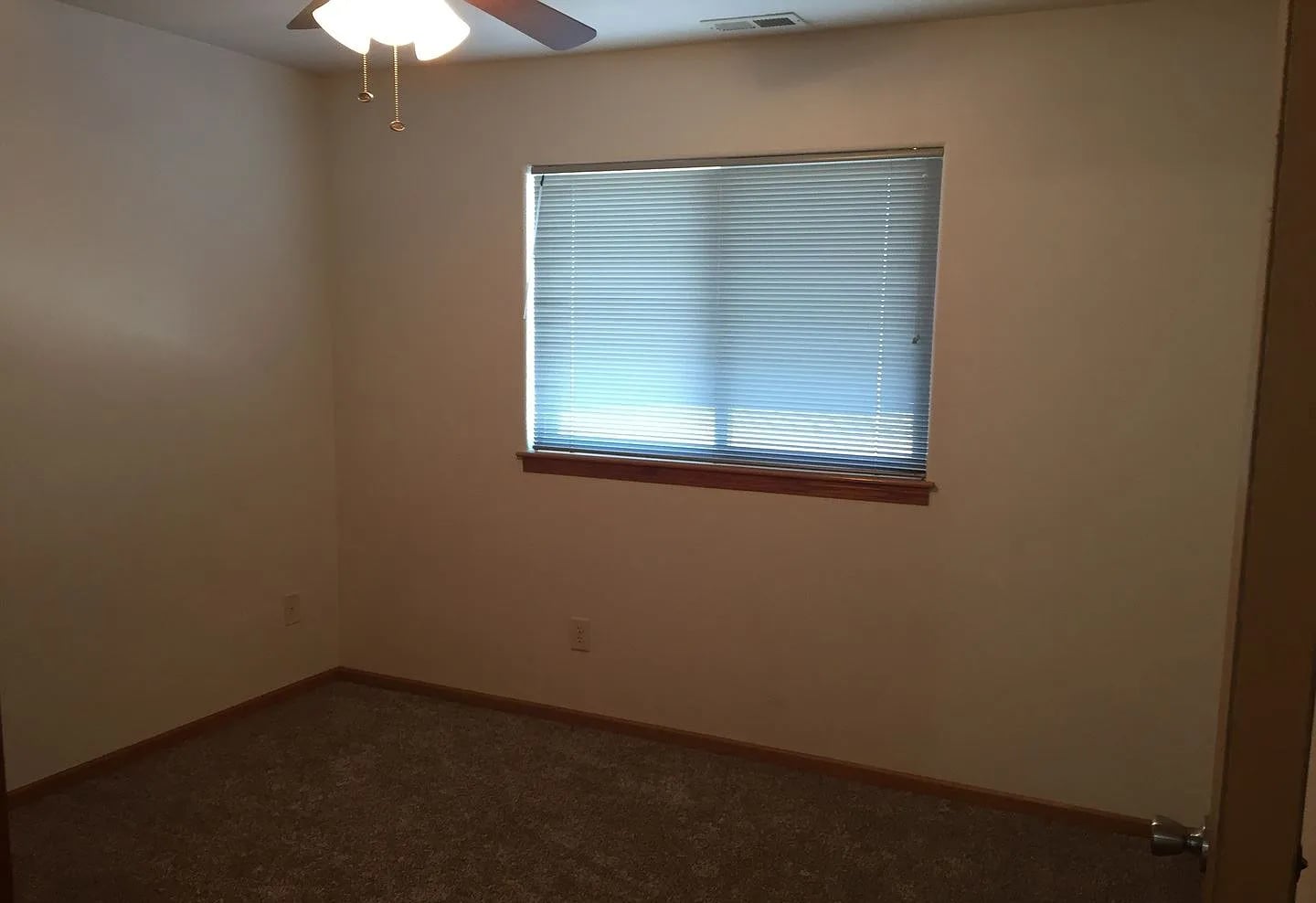 Building Photo - 873 E Minnesota St