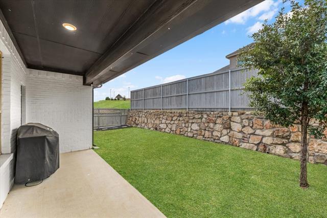 Building Photo - 2301 Shorthorn Dr