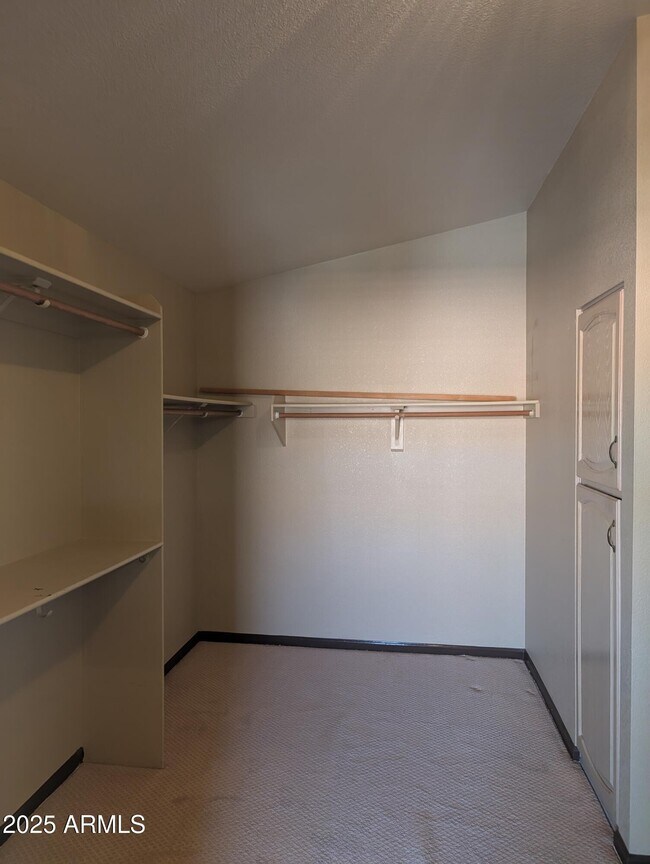 Building Photo - 17014 S 34th St