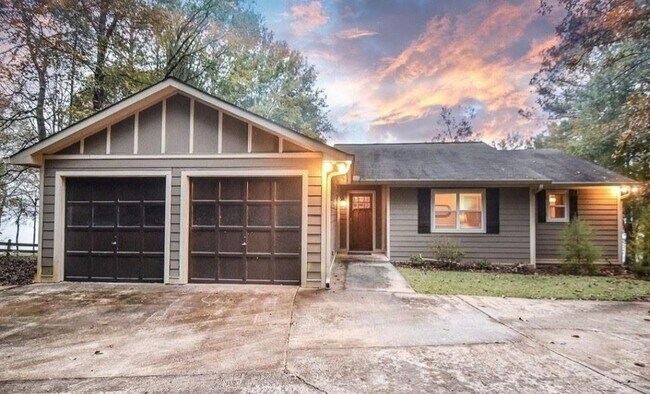 Primary Photo - 1490 Parks Mill Dr